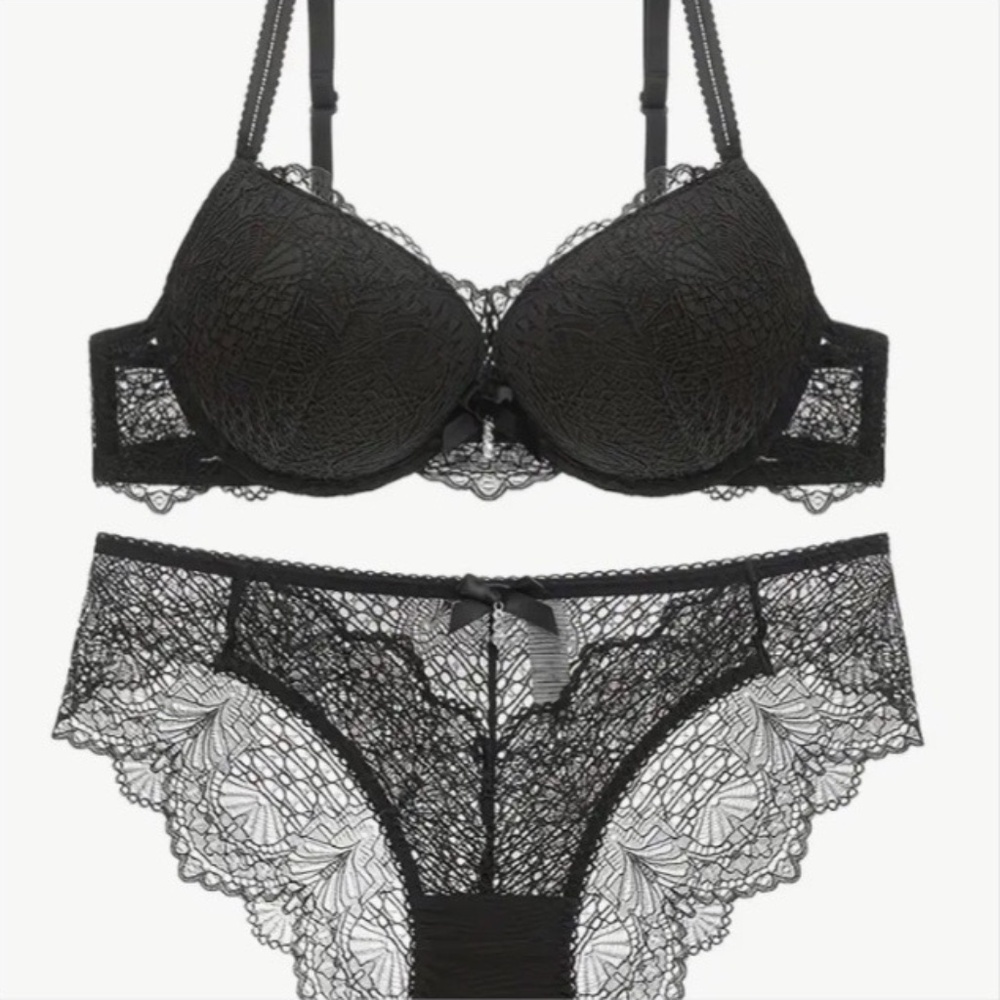 Sexy Padded Floral Lace Bra Panty Lingerie Set